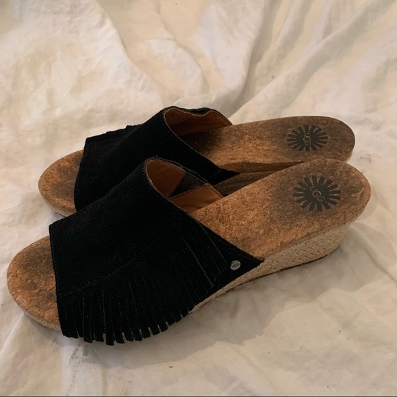 Ugg cork fringe black suede peep toe wedge platform sandals shoes size 7 heels - Picture 3 of 9